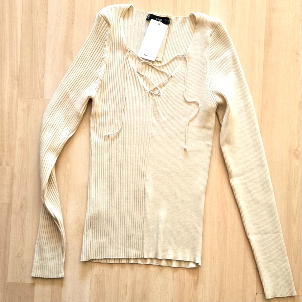 NWT Ribbed Sweater